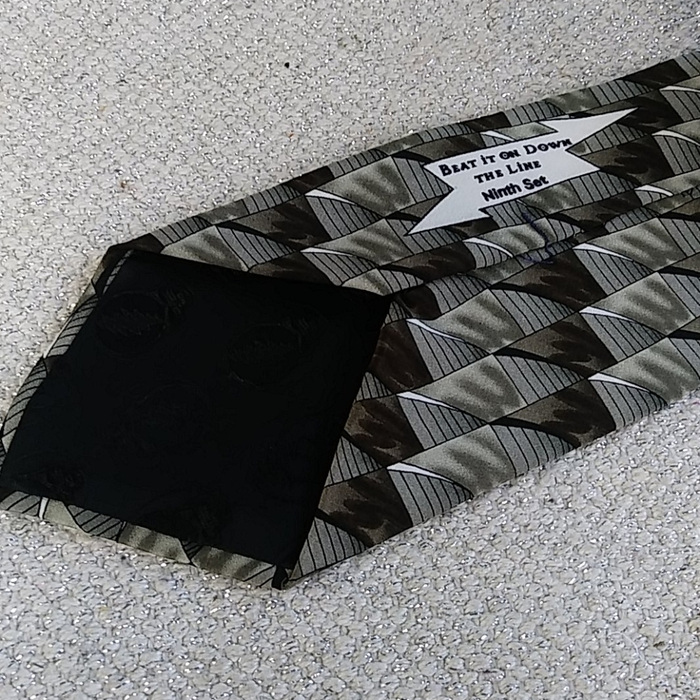 Grateful Dead Necktie Beat It On Down The Line - Picture 2 of 5